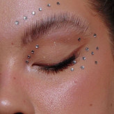 نگین چسبی مو و میکاپ و پیرسینگ